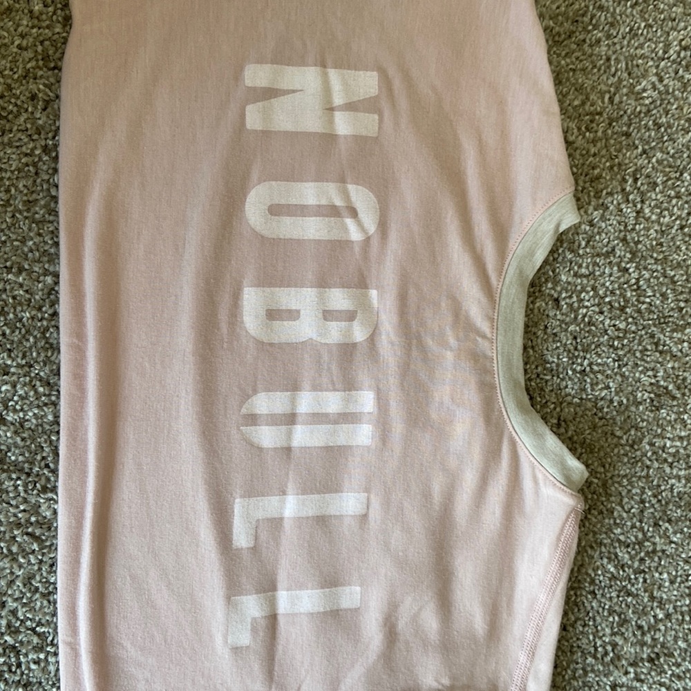 NOBULL Project crop light pink shirt